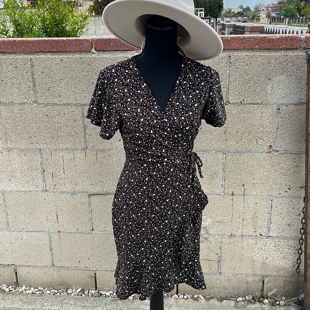 Fitted wrap dress size small